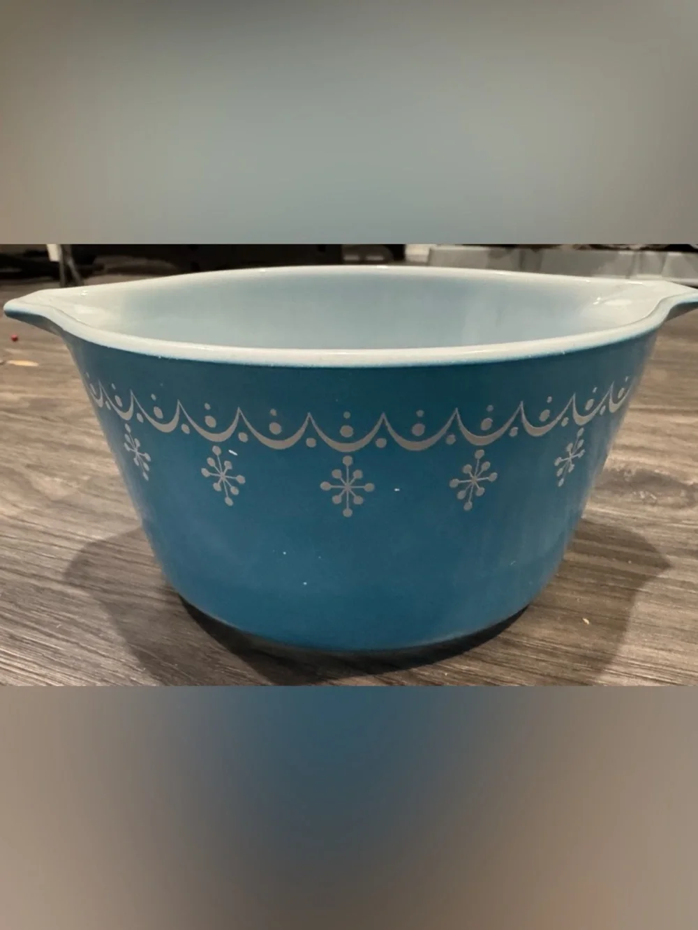 Vintage 70s Pyrex Snowflake Blue Garland white pattern kitchen mixing casserole - Picture 1 of 4